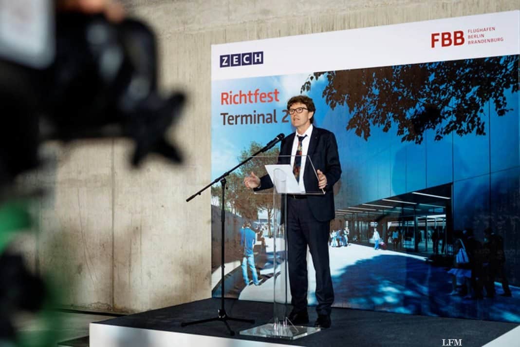 Flughafen BER: Terminal 2 feiert Richtfest