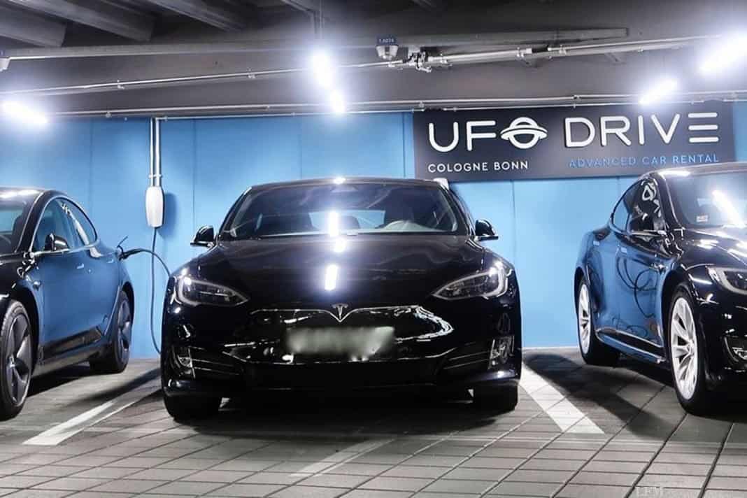 UFODRIVE vermietet Tesla Limousinen am Köln Bonn Airport