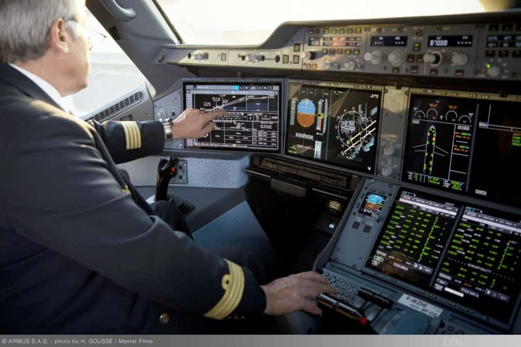 Airbus A350 XWB mit Touchscreen und Glas-Cockpit