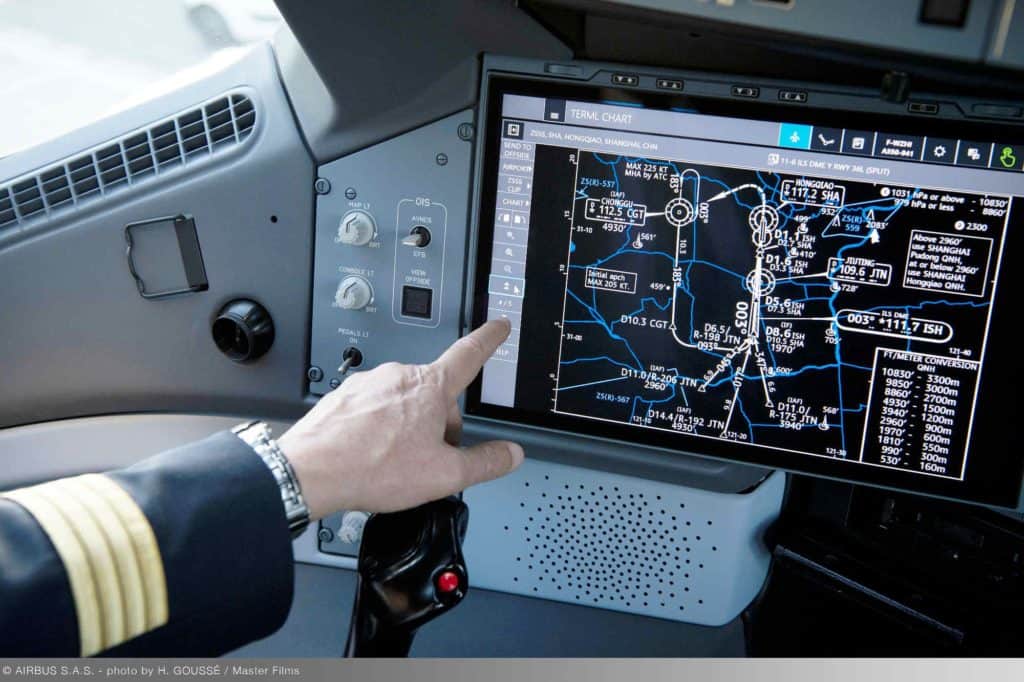 Airbus A350 XWB mit Touchscreen und Glas-Cockpit