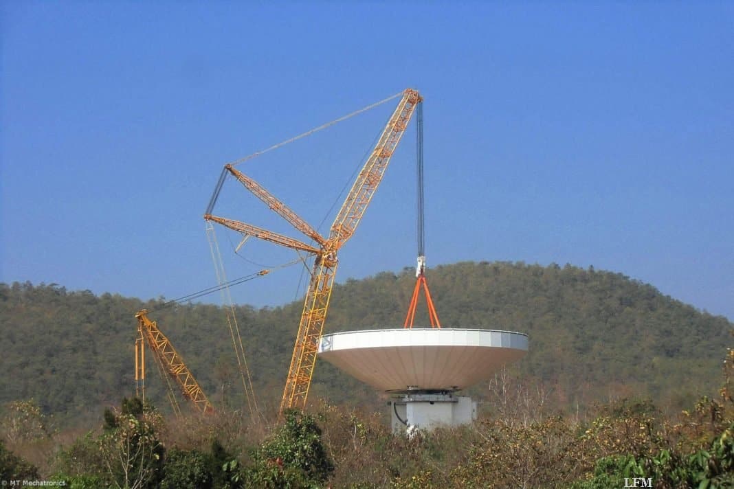 Big Lift für 40-Meter-Radioteleskop in Chiang Mai