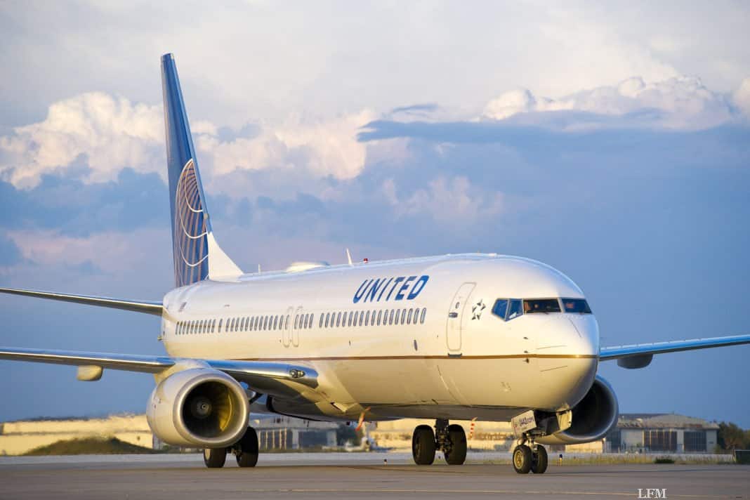 United Airlines Boeing 737 auf dem Taxiway