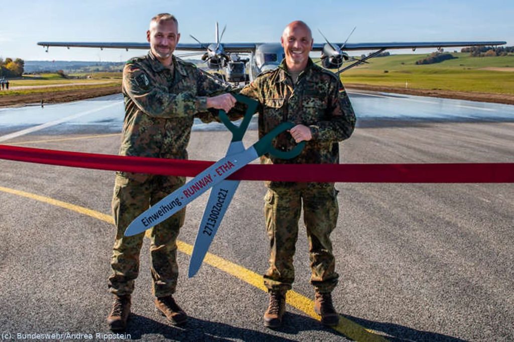 ChristianHeeresflugplatz Altenstadt Kahn ist Pilot der M28 Skytruck