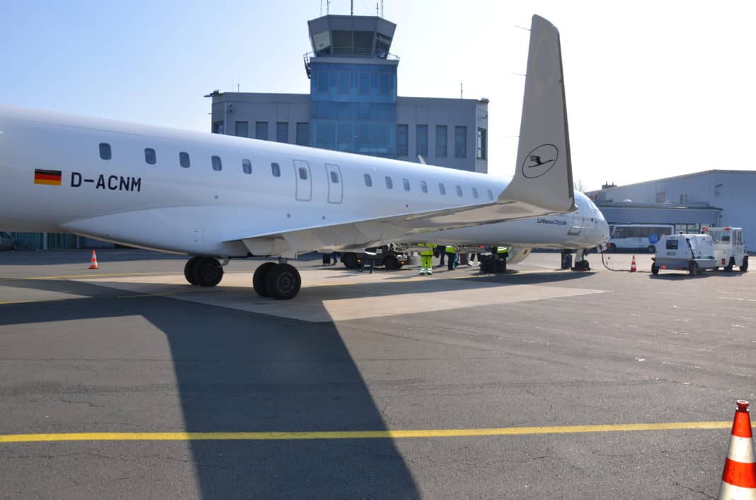 Lufthansa am Flughafen Paderborn/Lippstadt