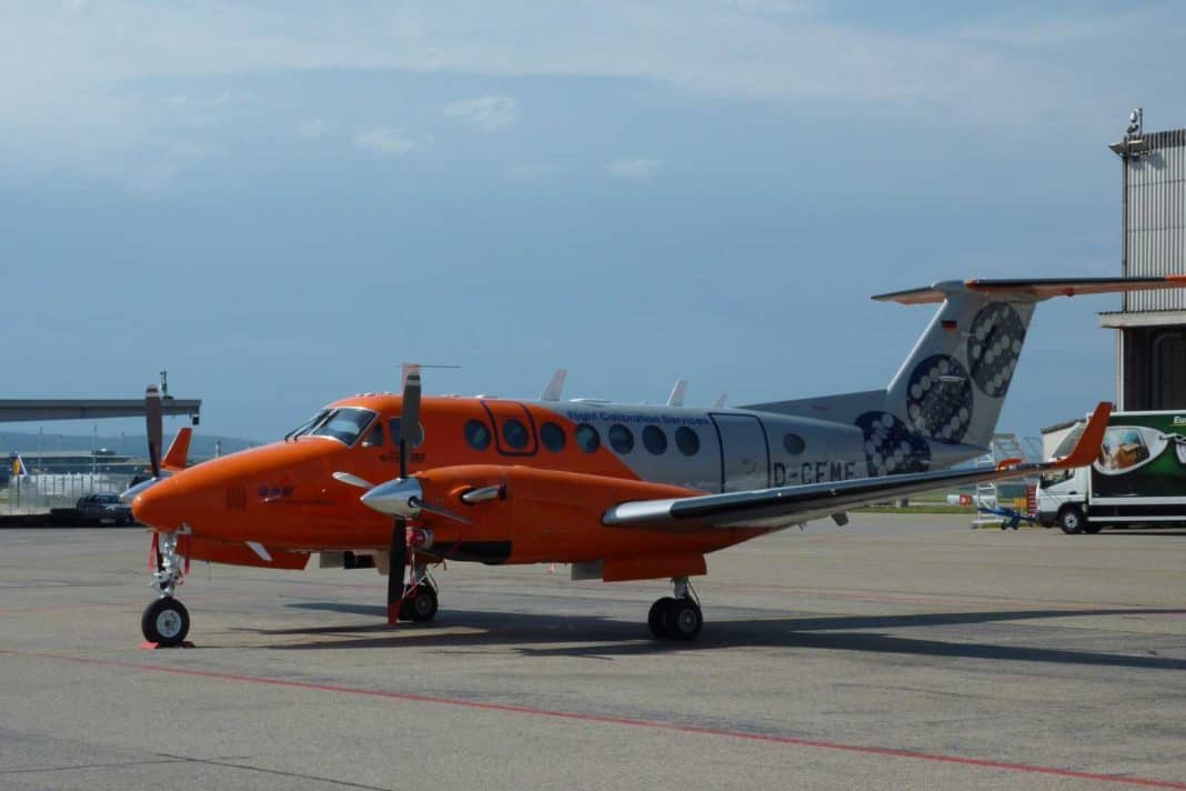 Messflugzeug am Flughafen Zürich