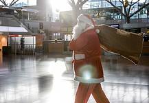 Nikolaus am Flughafen Stuttgart